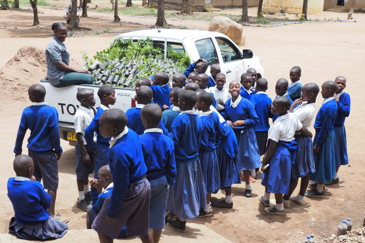 Christbaumaktion2025_1_1200x800